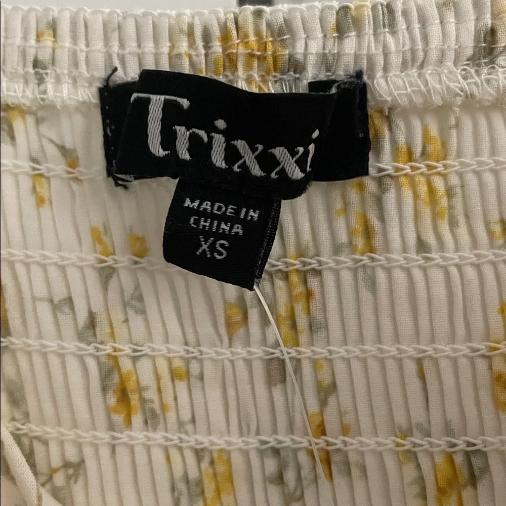 Trixxi Yellow Floral Print Dress NWT - Picture 4 of 7